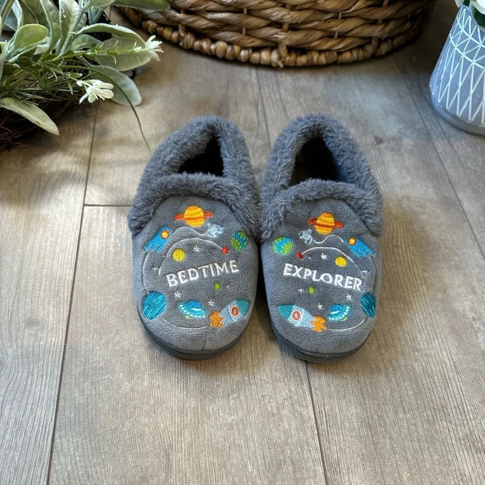 Gray Bedtime Explorer Slippers Toddler Aline Slippers Size 9/10